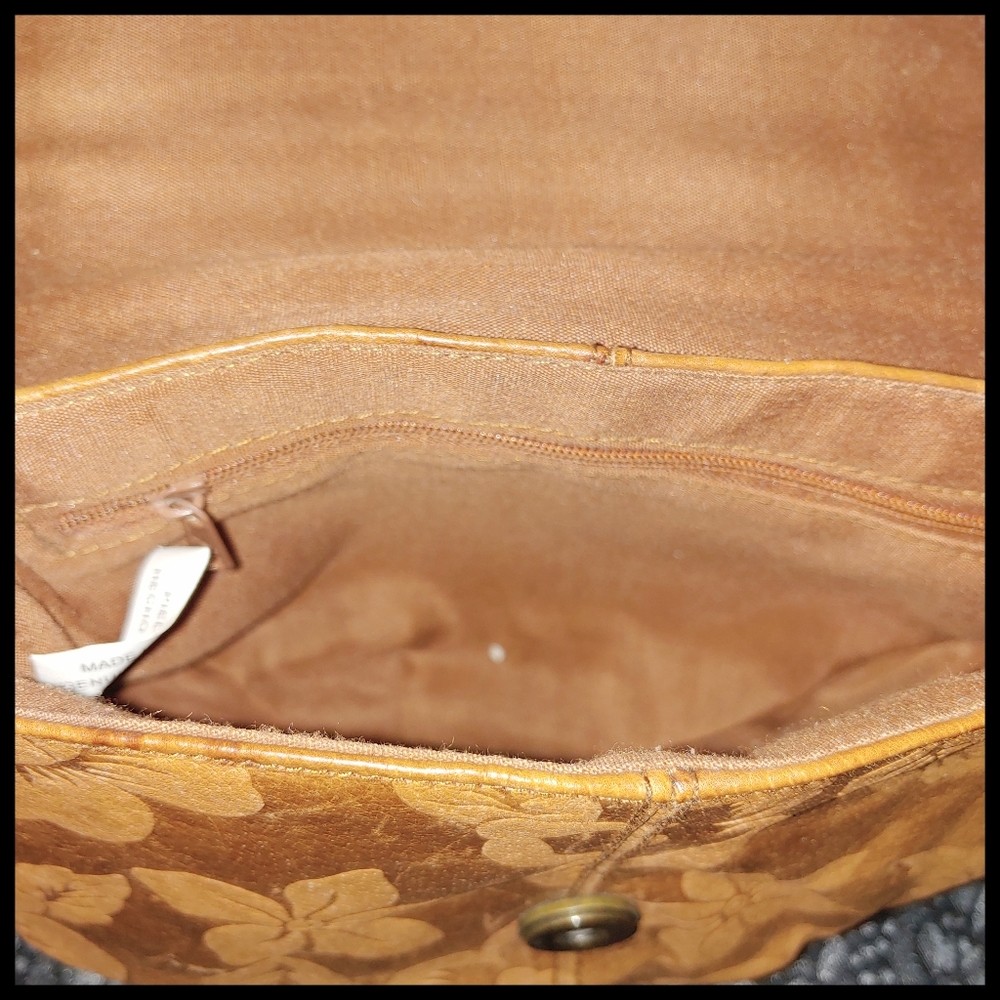 Leather Floral Embossed Purse - Picture 5 of 6